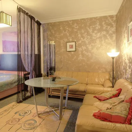 Apartment One-bedroom Nezavisimosti 33 Minsk