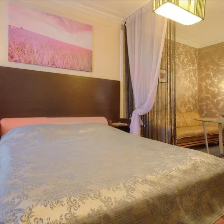 Apartment One-bedroom Nezavisimosti 33